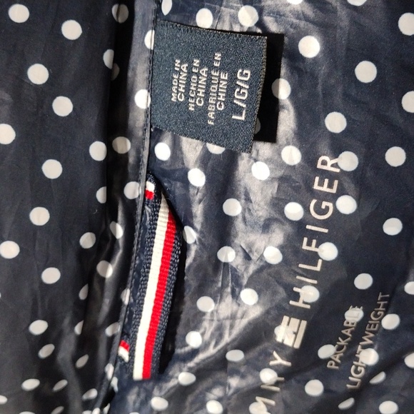 Tommy Hilfiger black and white polka dots zip vest. Large - Picture 4 of 9